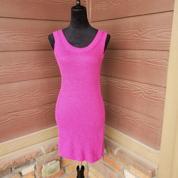 Fuchsia Pink Women's Size Small Sweater Dress Sleeveless Size Small NWOT - Picture 1 of 14